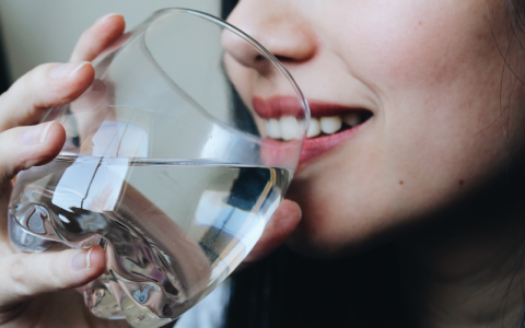 L'importance de boire assez pour éviter la déshydratation